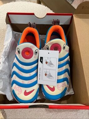 Nike Dynami Go Red and White Shoe Box with Branding